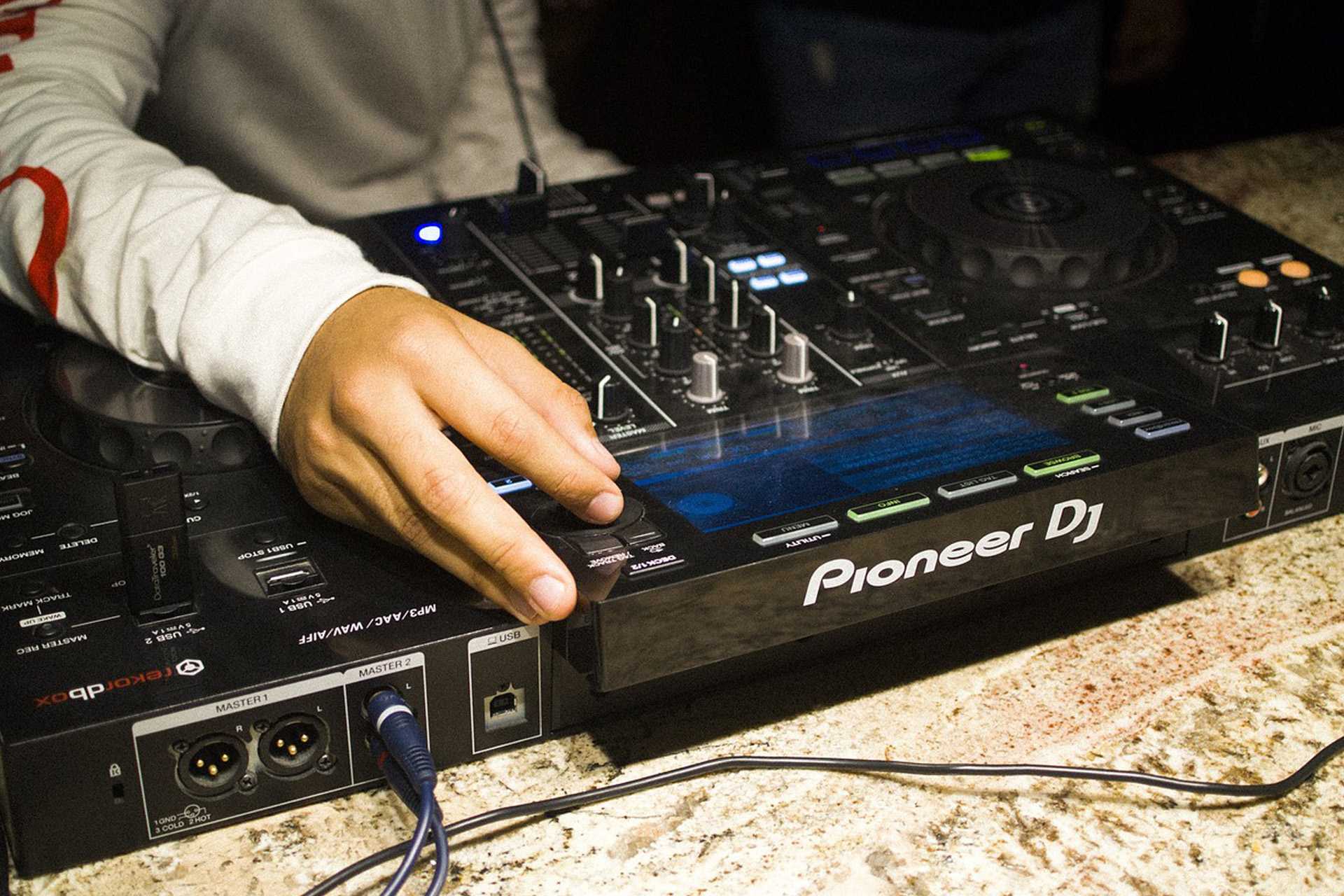 Discover the Top DJ Controllers of 2022 - Get Ready to Rock the Crowd!